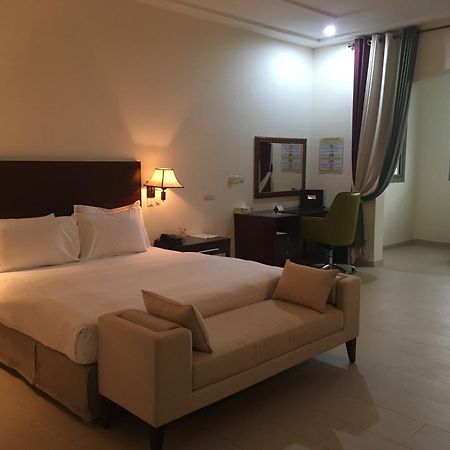 Hotel Sancta Maria Lome Ngoại thất bức ảnh