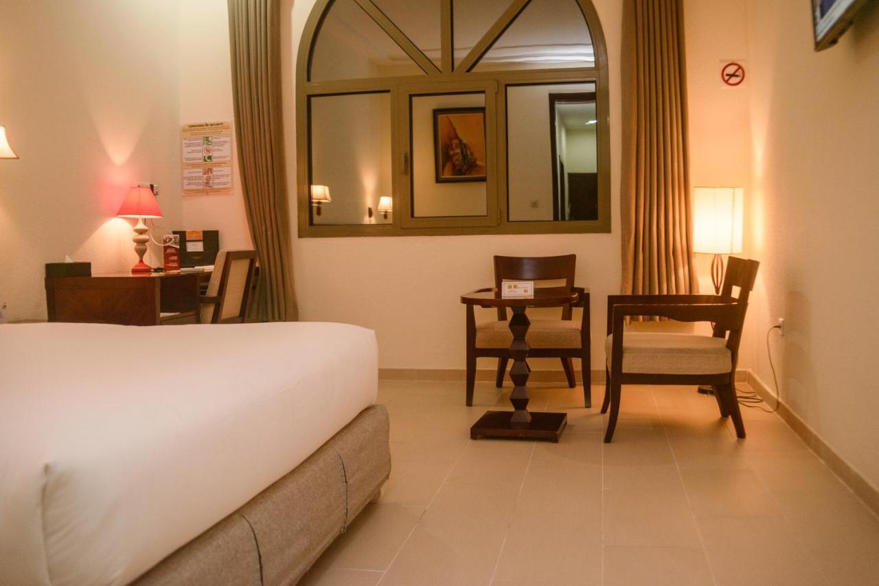 Hotel Sancta Maria Lome Ngoại thất bức ảnh