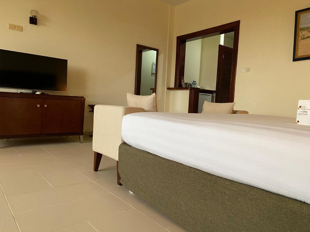 Hotel Sancta Maria Lome Ngoại thất bức ảnh