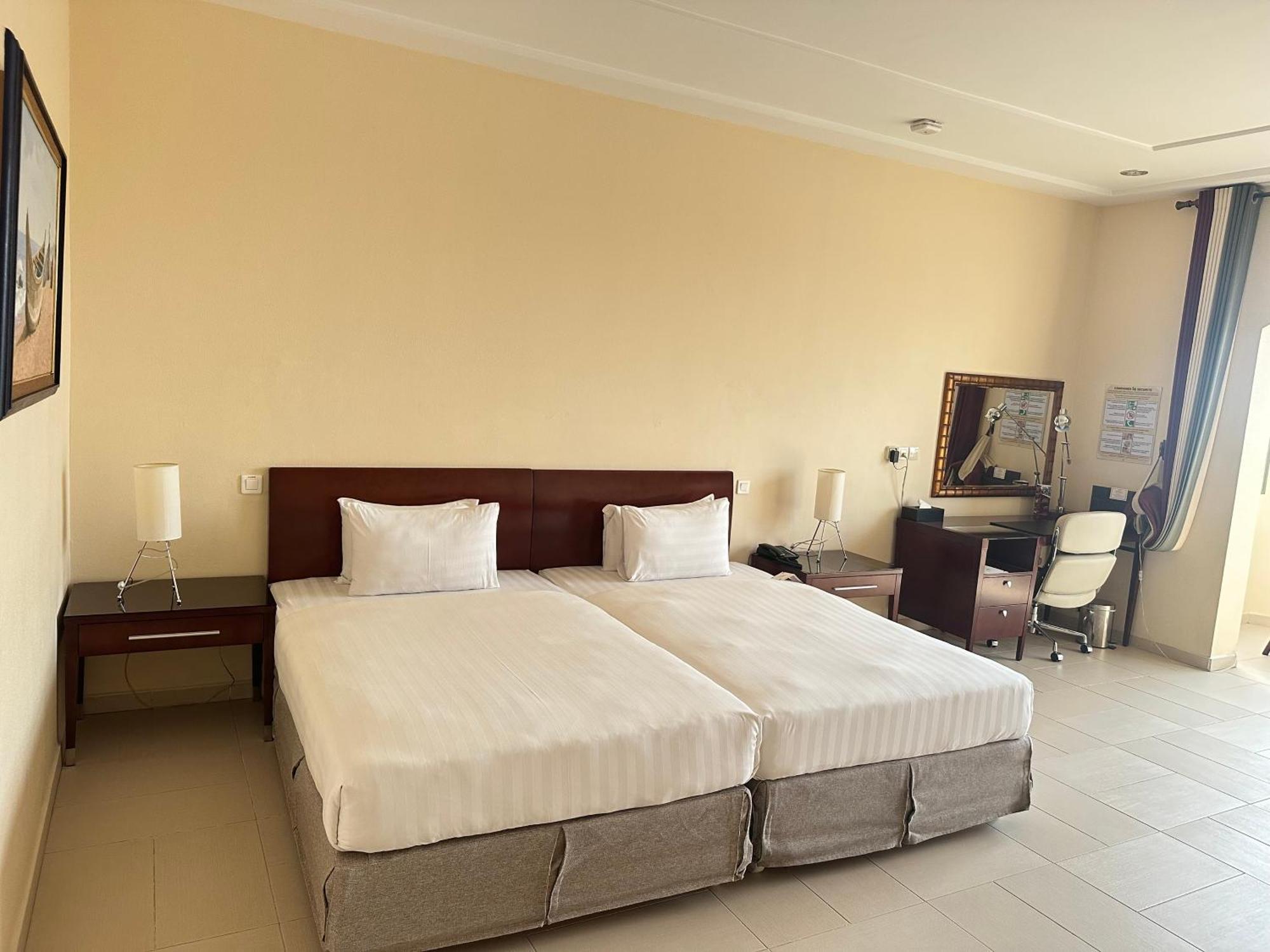 Hotel Sancta Maria Lome Ngoại thất bức ảnh