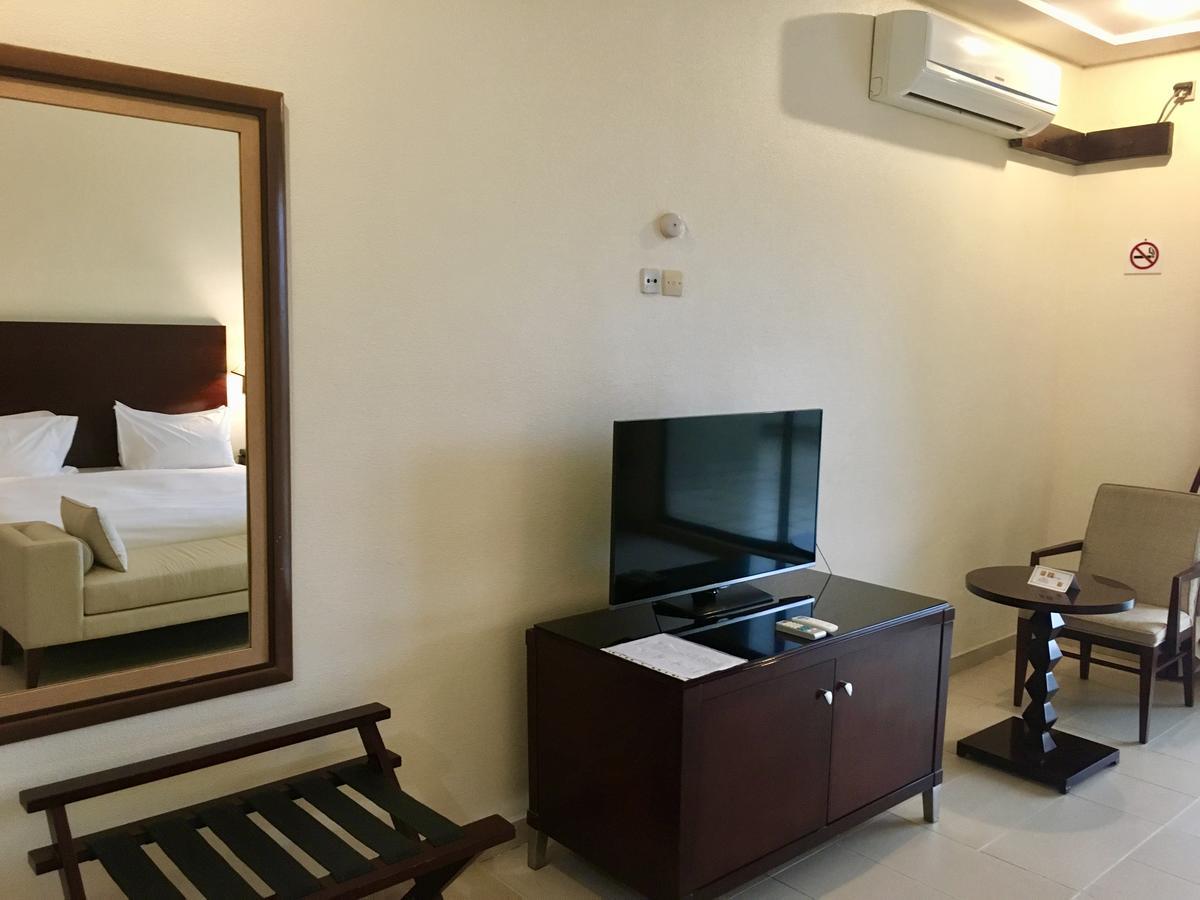 Hotel Sancta Maria Lome Ngoại thất bức ảnh
