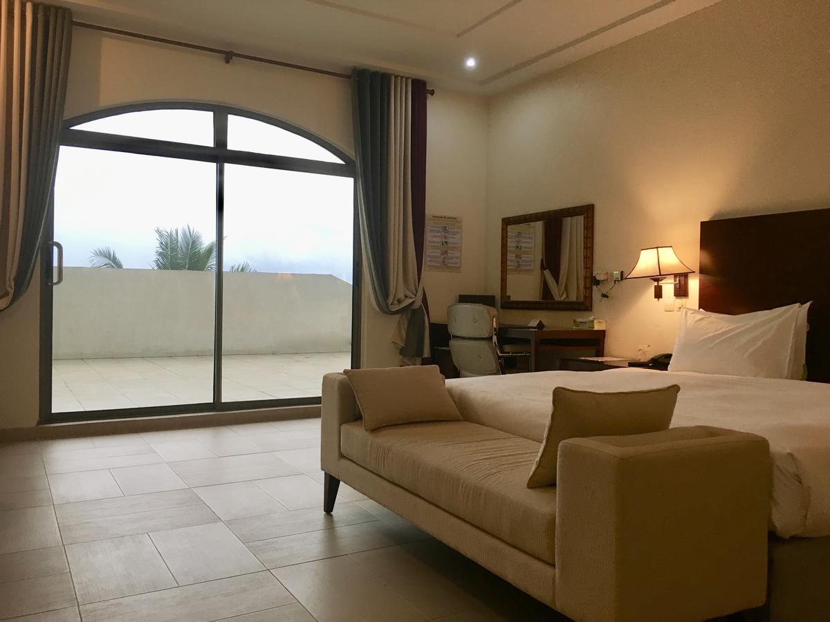 Hotel Sancta Maria Lome Ngoại thất bức ảnh