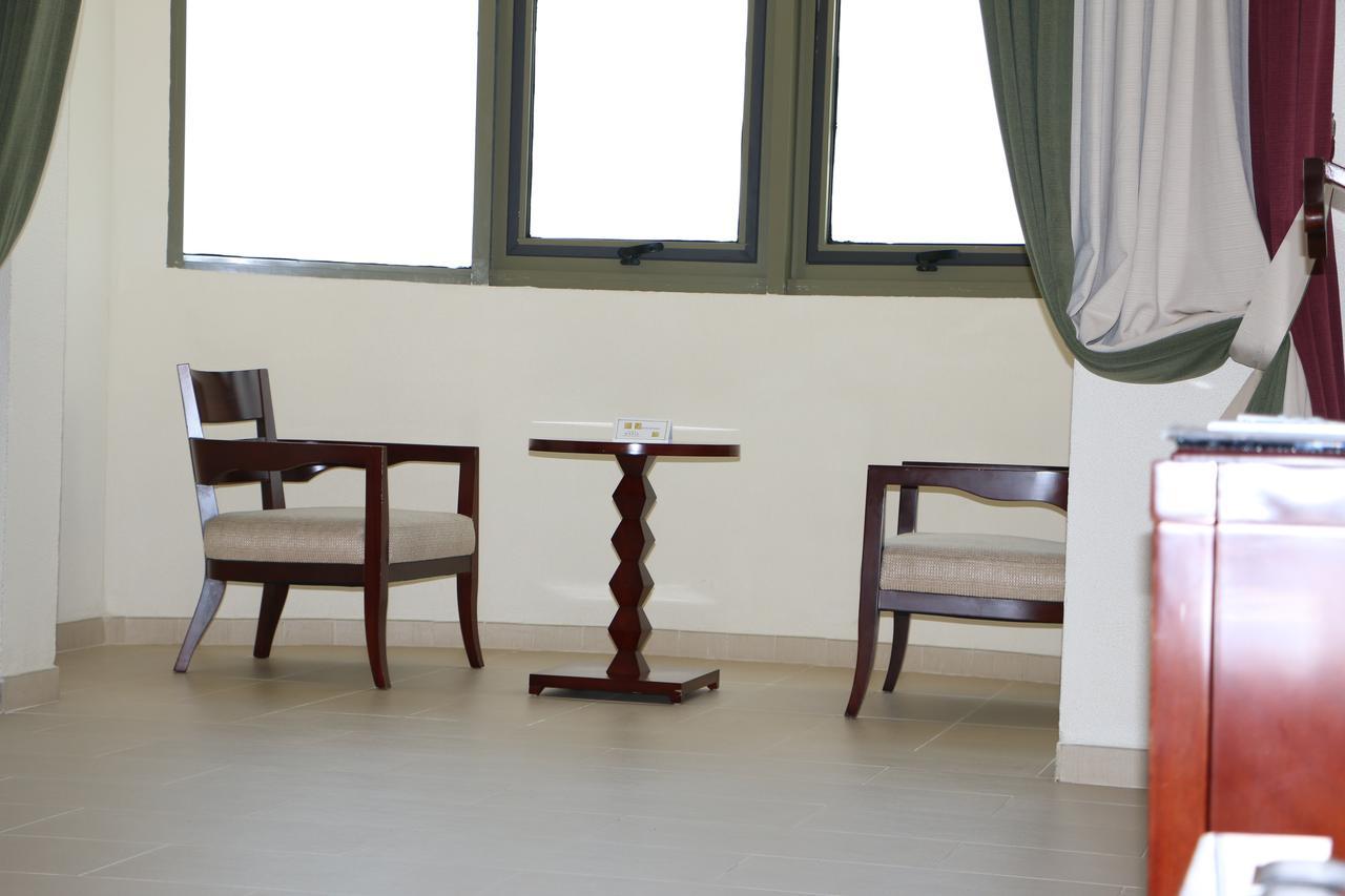 Hotel Sancta Maria Lome Ngoại thất bức ảnh