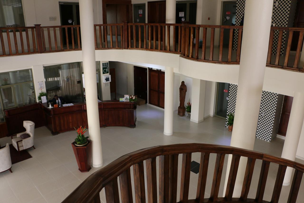 Hotel Sancta Maria Lome Ngoại thất bức ảnh