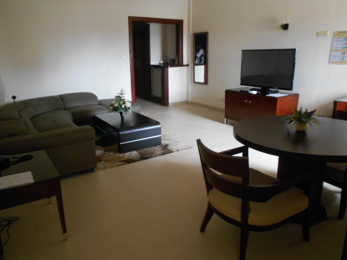 Hotel Sancta Maria Lome Ngoại thất bức ảnh