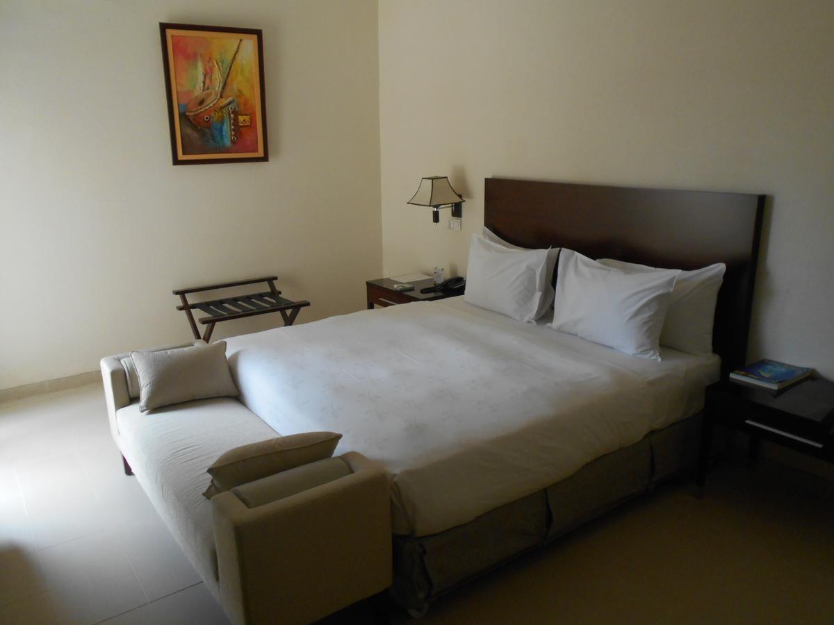 Hotel Sancta Maria Lome Ngoại thất bức ảnh